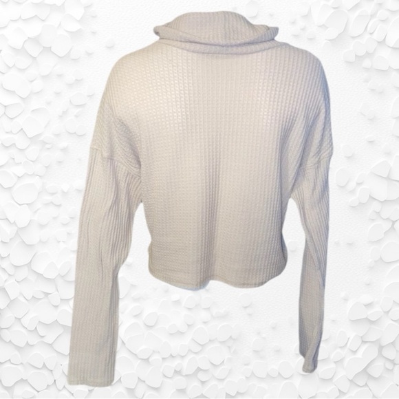 EUC Bear Dance Women’s Large ’Crop Top Cowl Neck Midriff Sweater Pull- Over Sexy - Picture 3 of 5